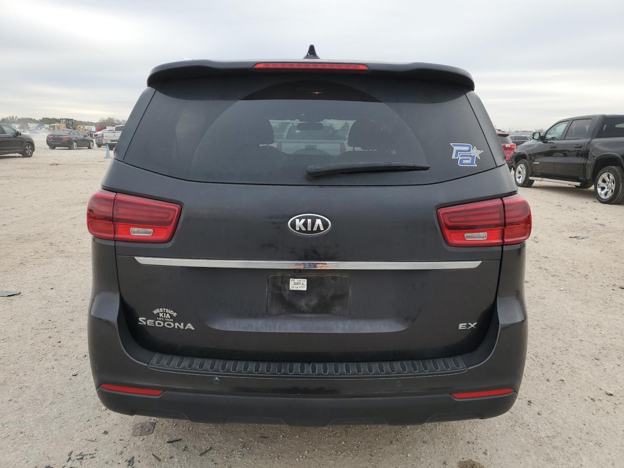 2021 Kia Sedona - Image 6