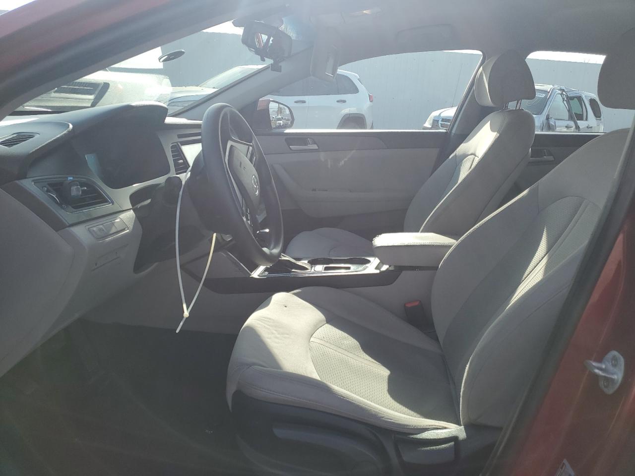 2016 Hyundai Sonata - Image 7