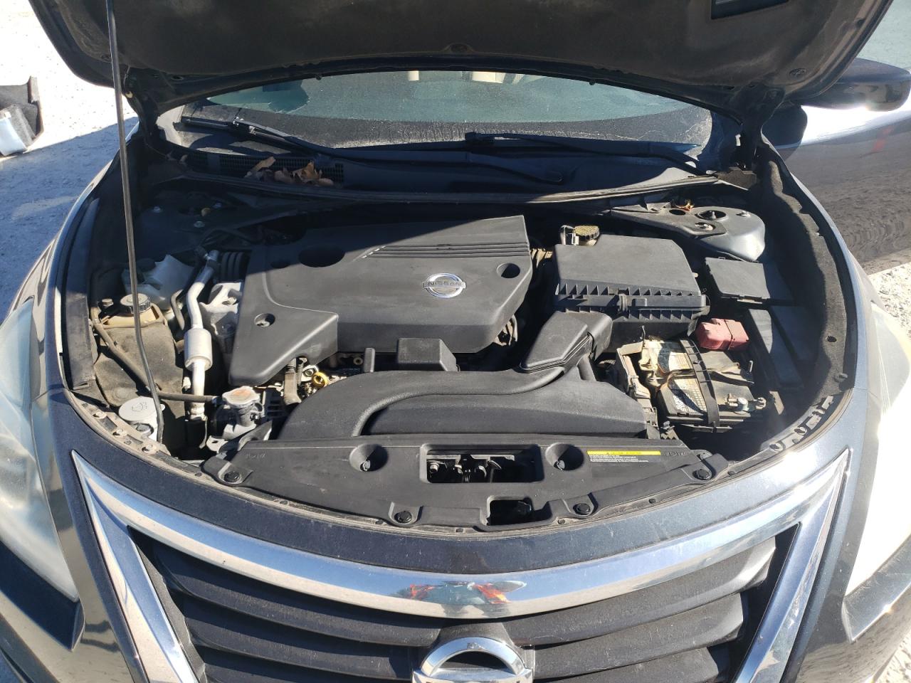 2015 Nissan Altima - Image 11