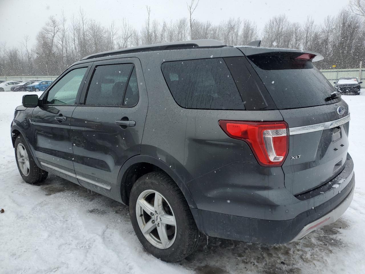 2017 Ford Explorer - Image 2