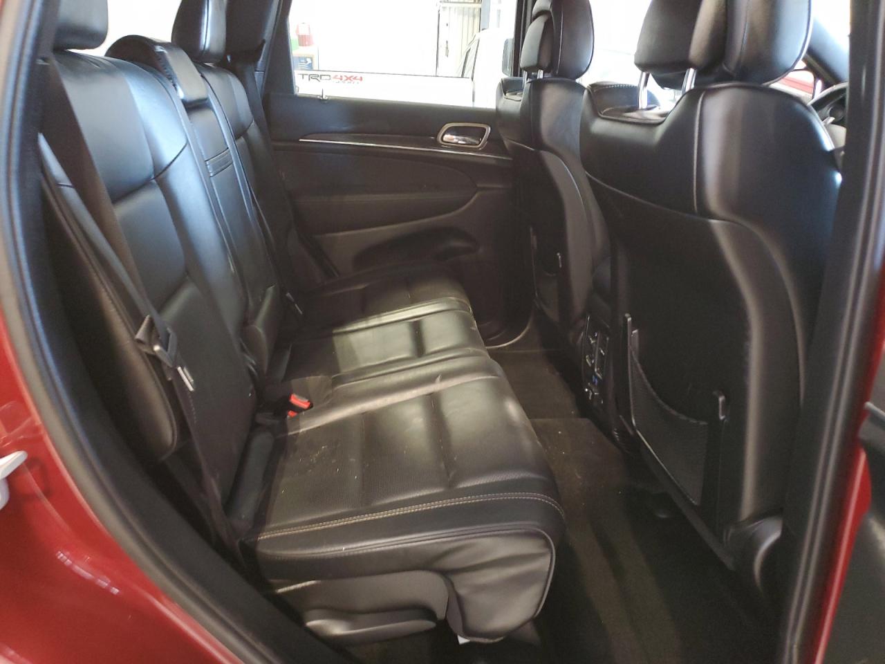 2014 Jeep Grand Cherokee - Image 11