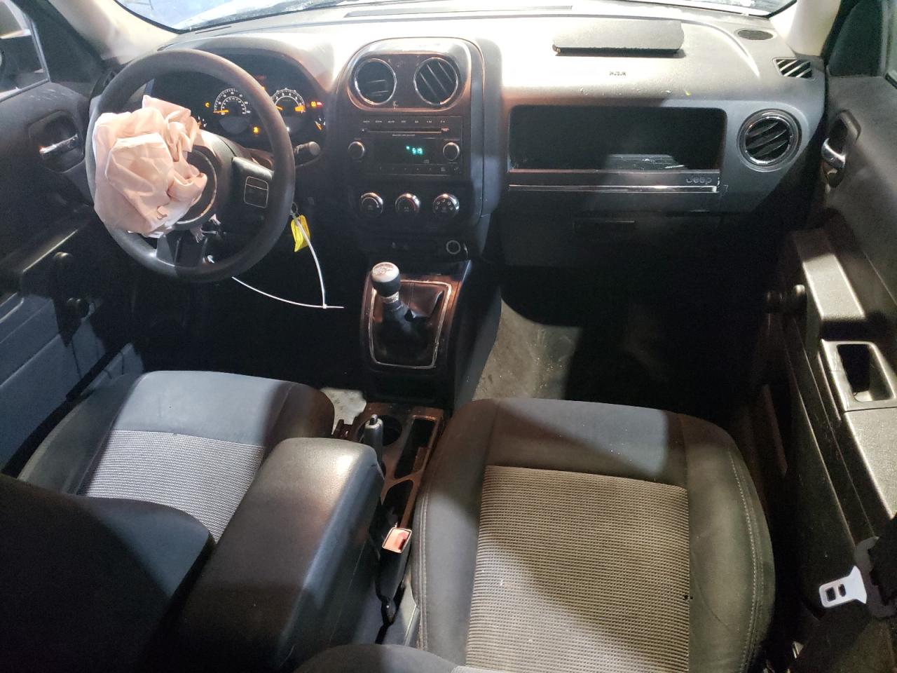 2015 Jeep Liberty (Patriot) - Image 8