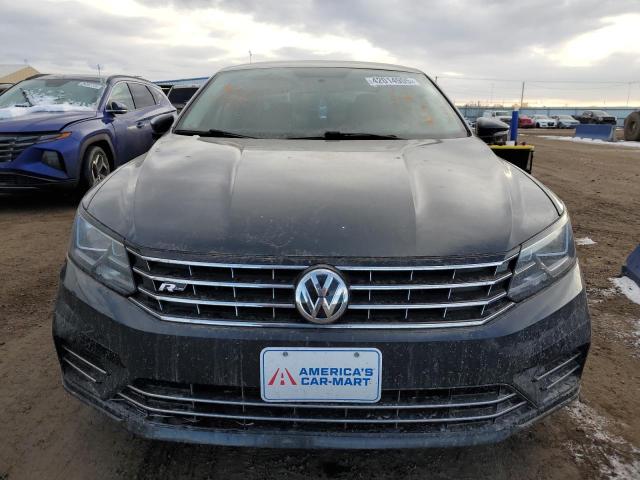  VOLKSWAGEN PASSAT 2017 Серый