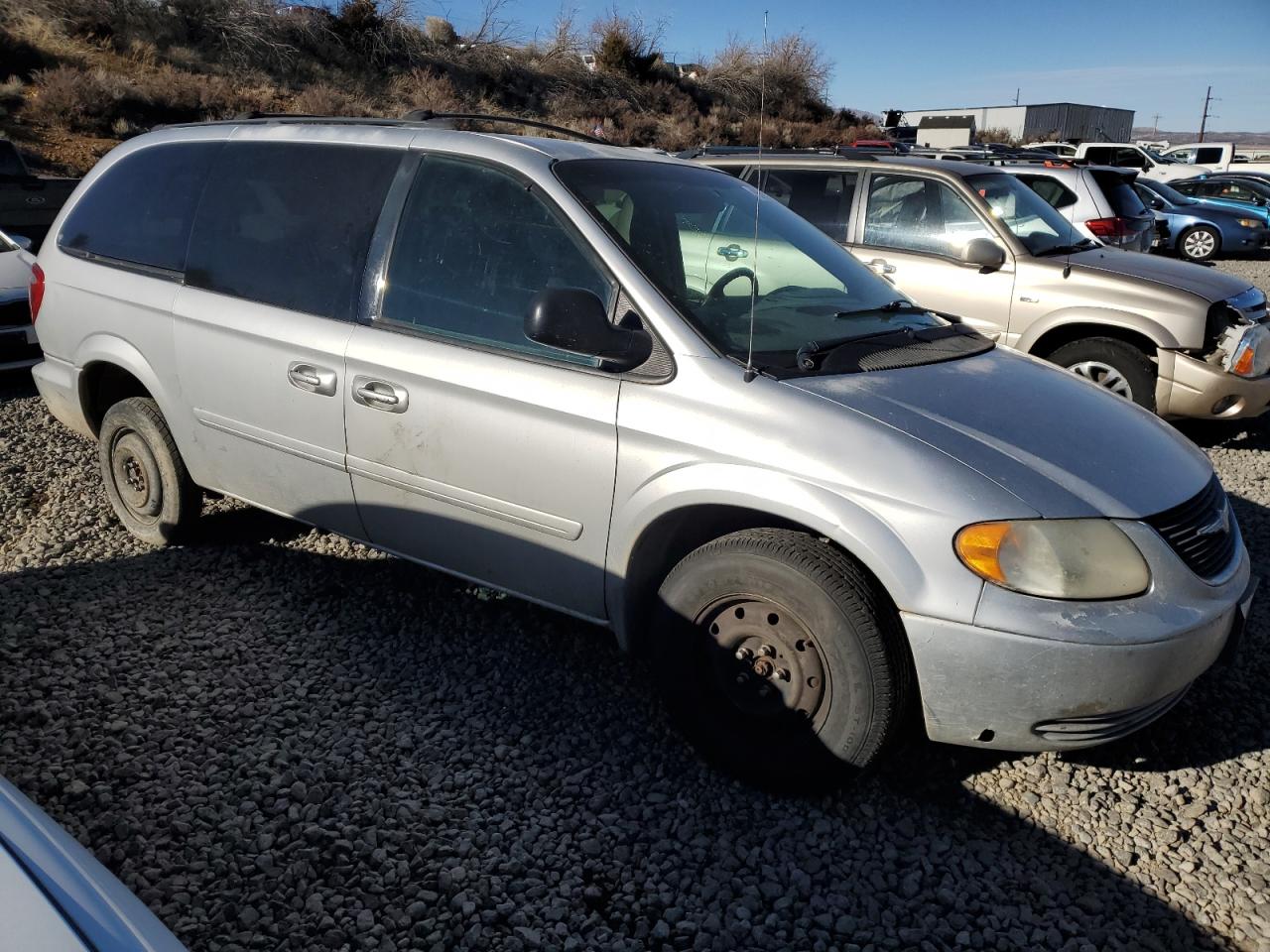 2004 Chrysler Town & Country - Image 4