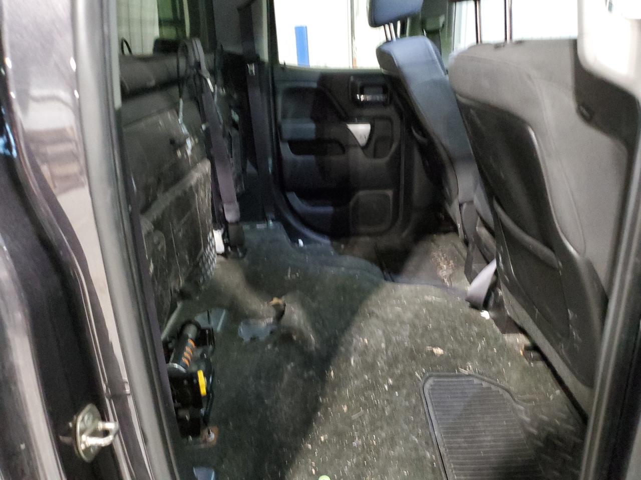 2014 Chevrolet Silverado - Image 10