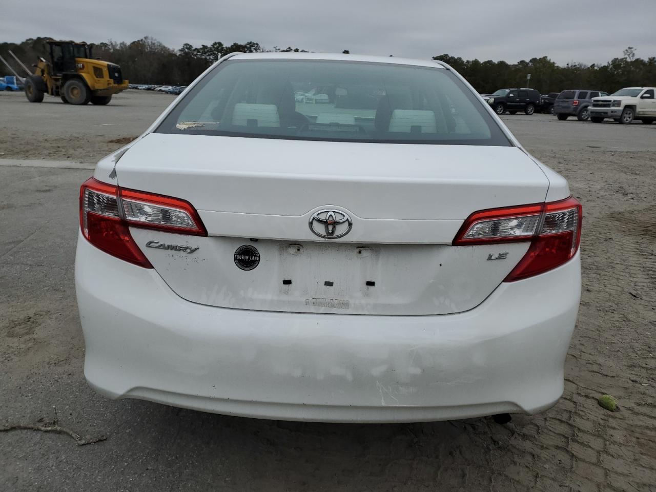 2014 Toyota Camry - Image 6