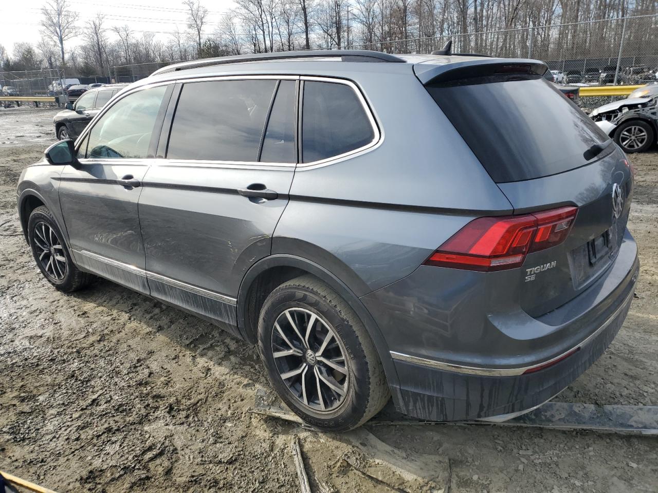 2021 Volkswagen Tiguan - Image 2