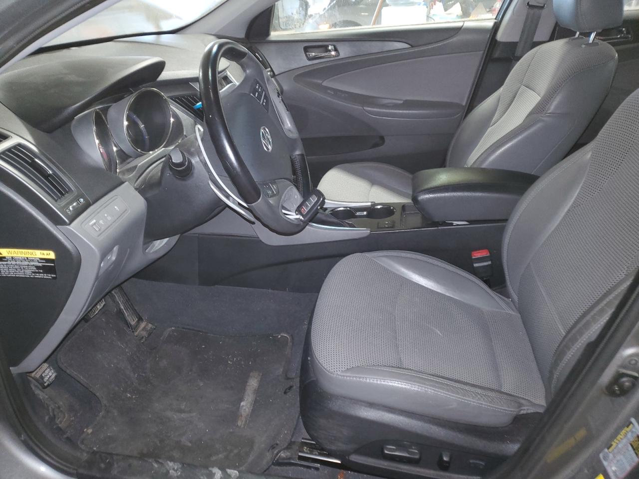 2013 Hyundai Sonata - Image 7