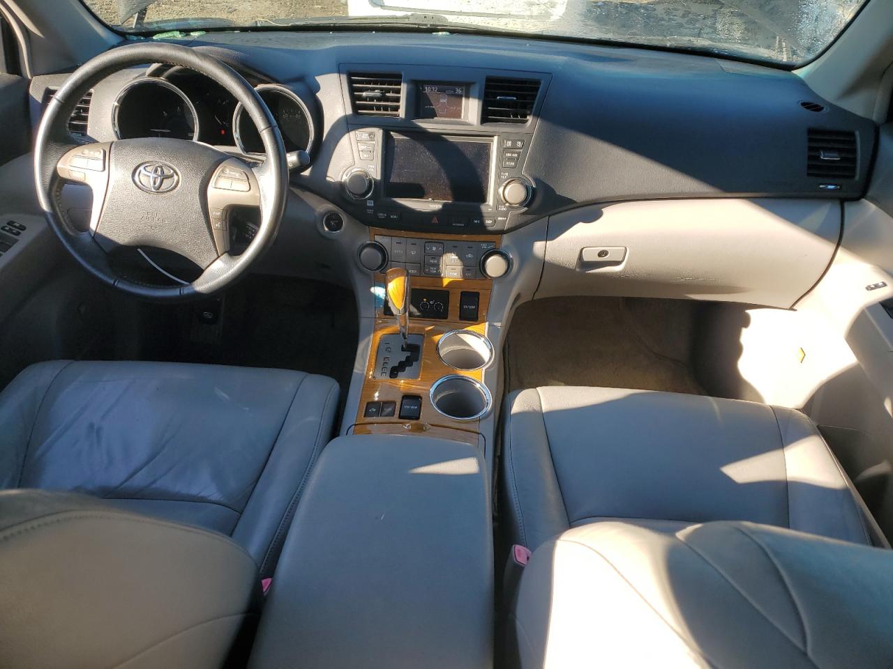 2009 Toyota Highlander - Image 8