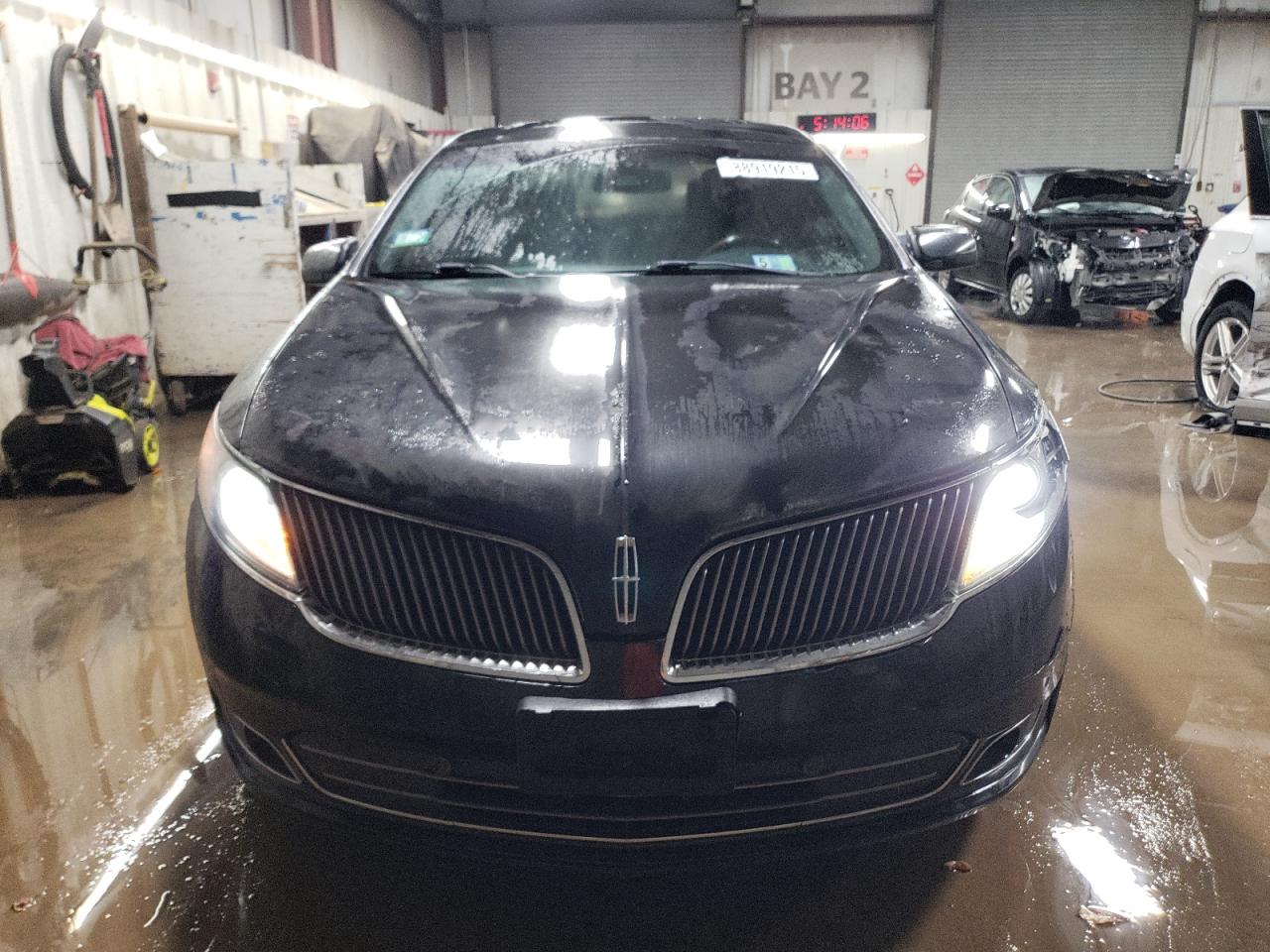2013 Lincoln MKS - Image 5