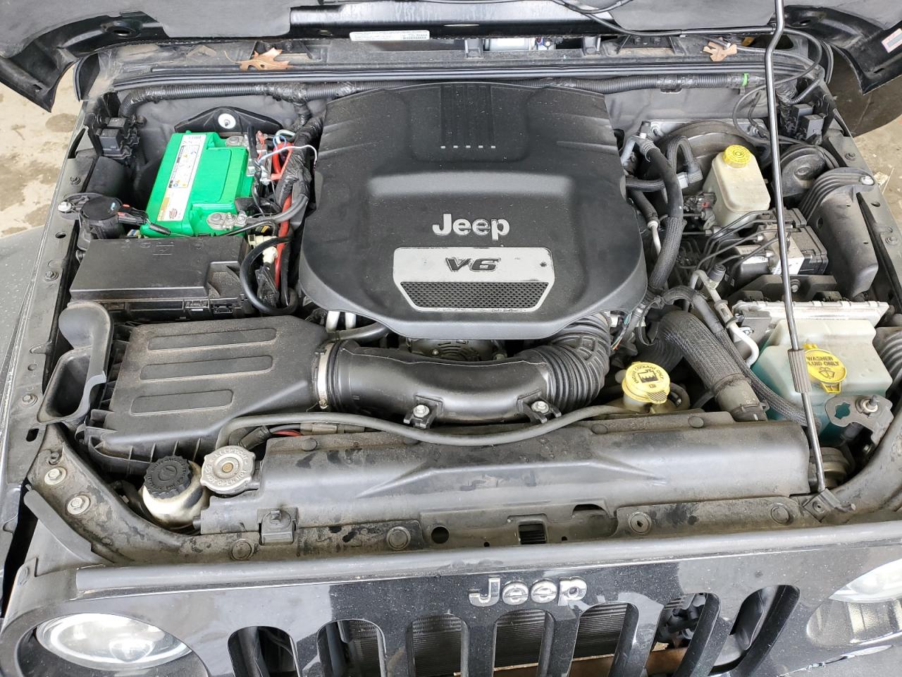 2014 Jeep Wrangler - Image 12