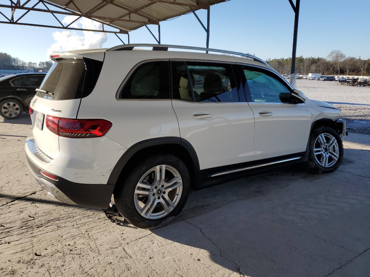 2021 Mercedes-Benz GLB - Image 3