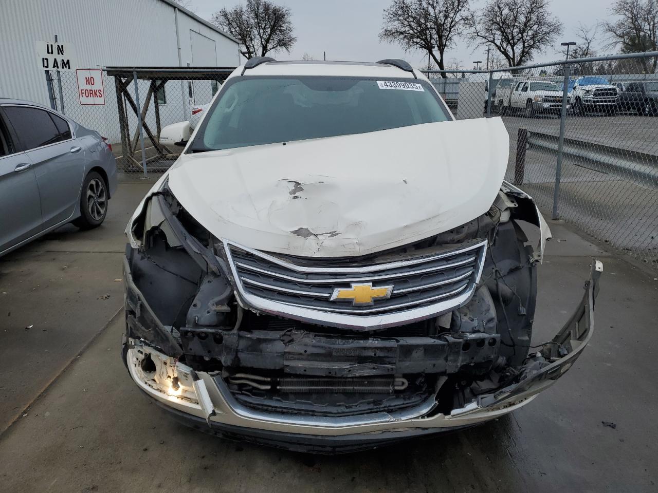 2014 Chevrolet Traverse - Image 5