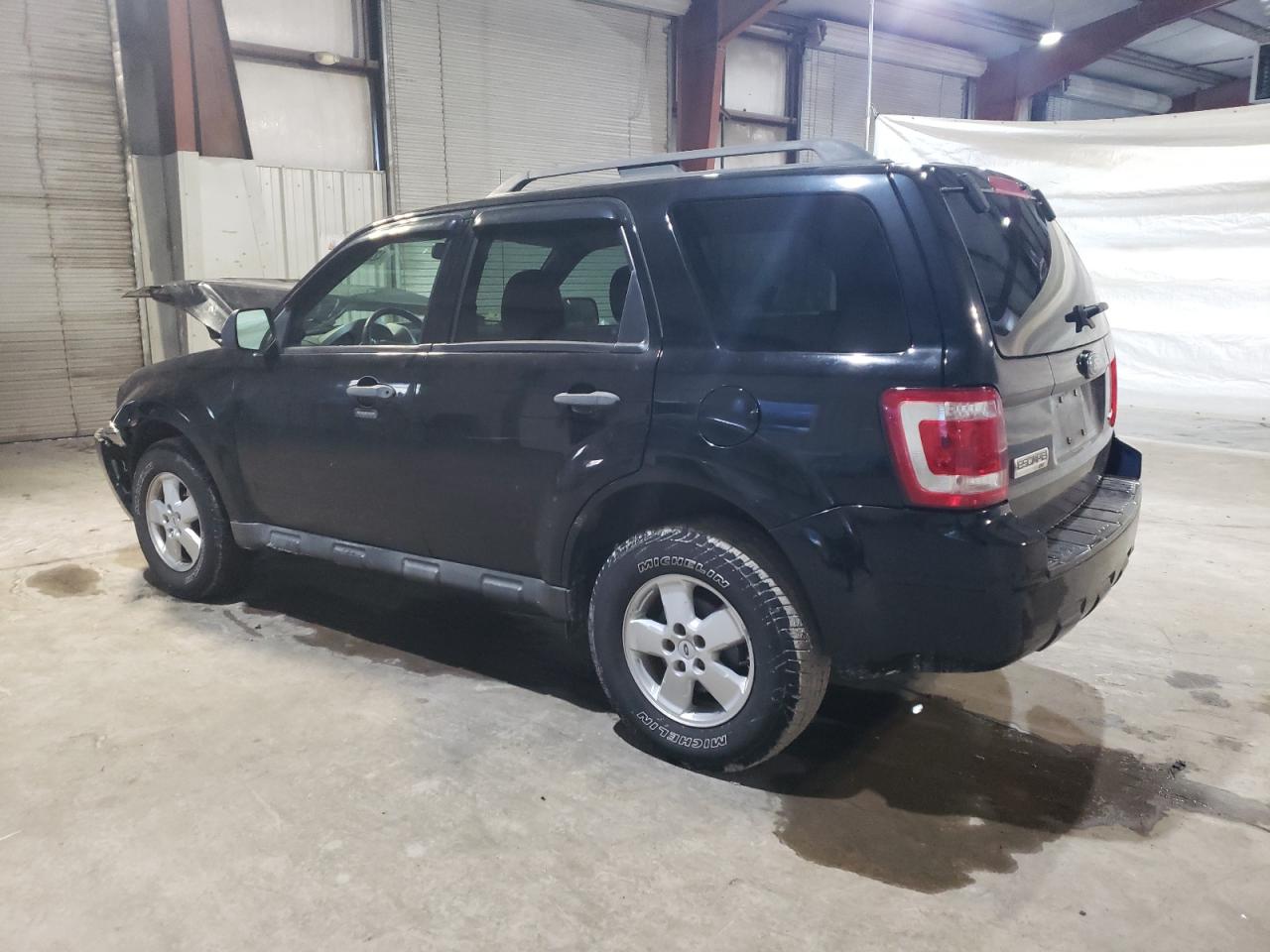 2009 Ford Escape - Image 2