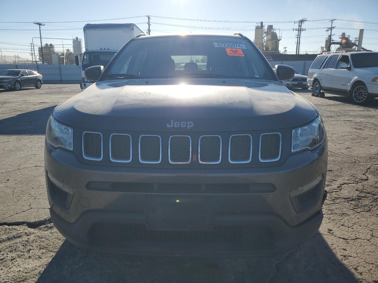 VIN 3C4NJCAB4JT255100 2018 JEEP COMPASS no.5