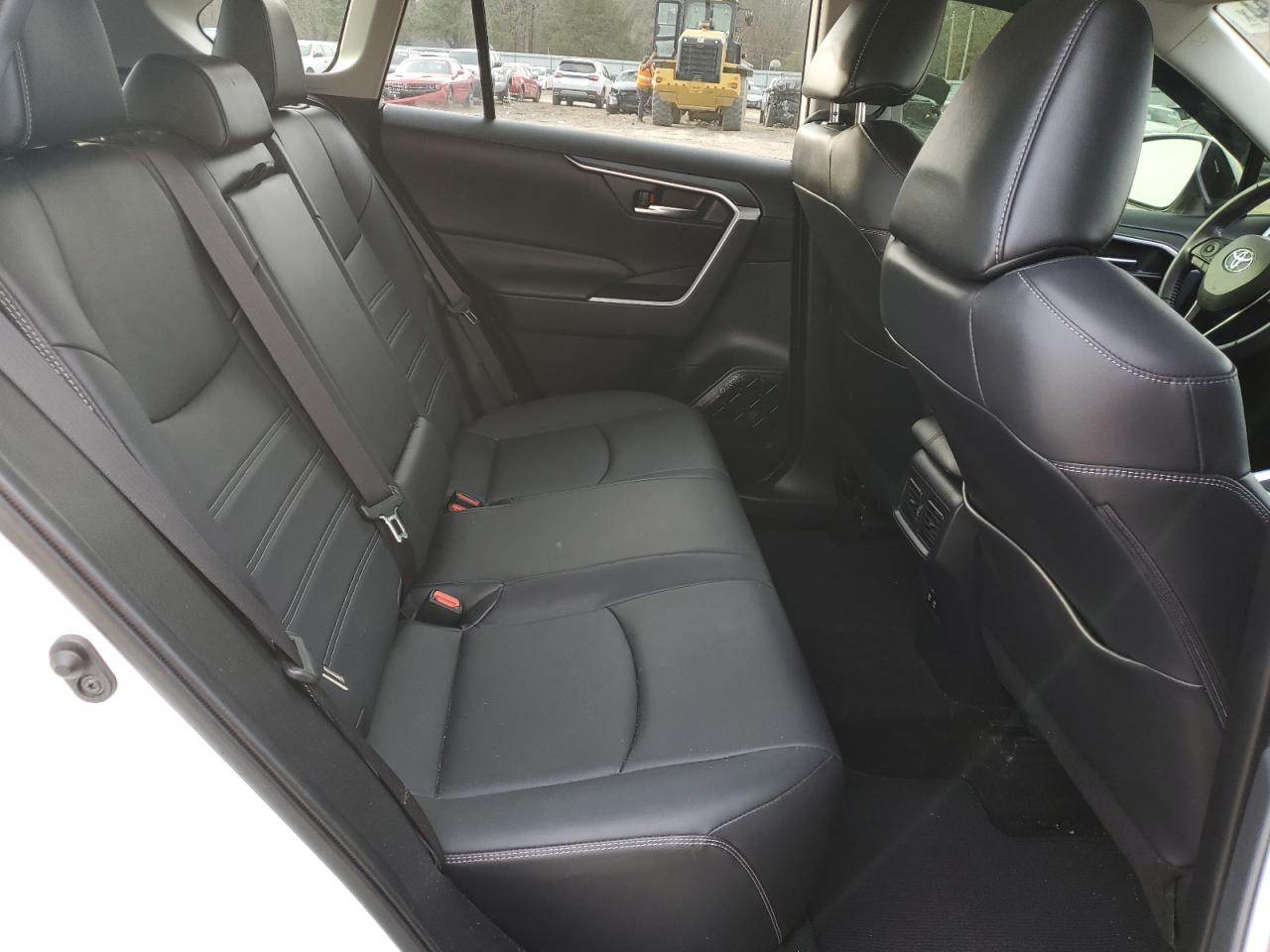 2019 Toyota RAV 4 - Image 11