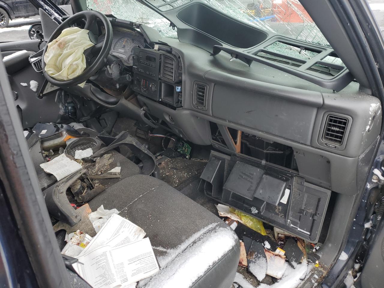 2005 Chevrolet Silverado - Image 8