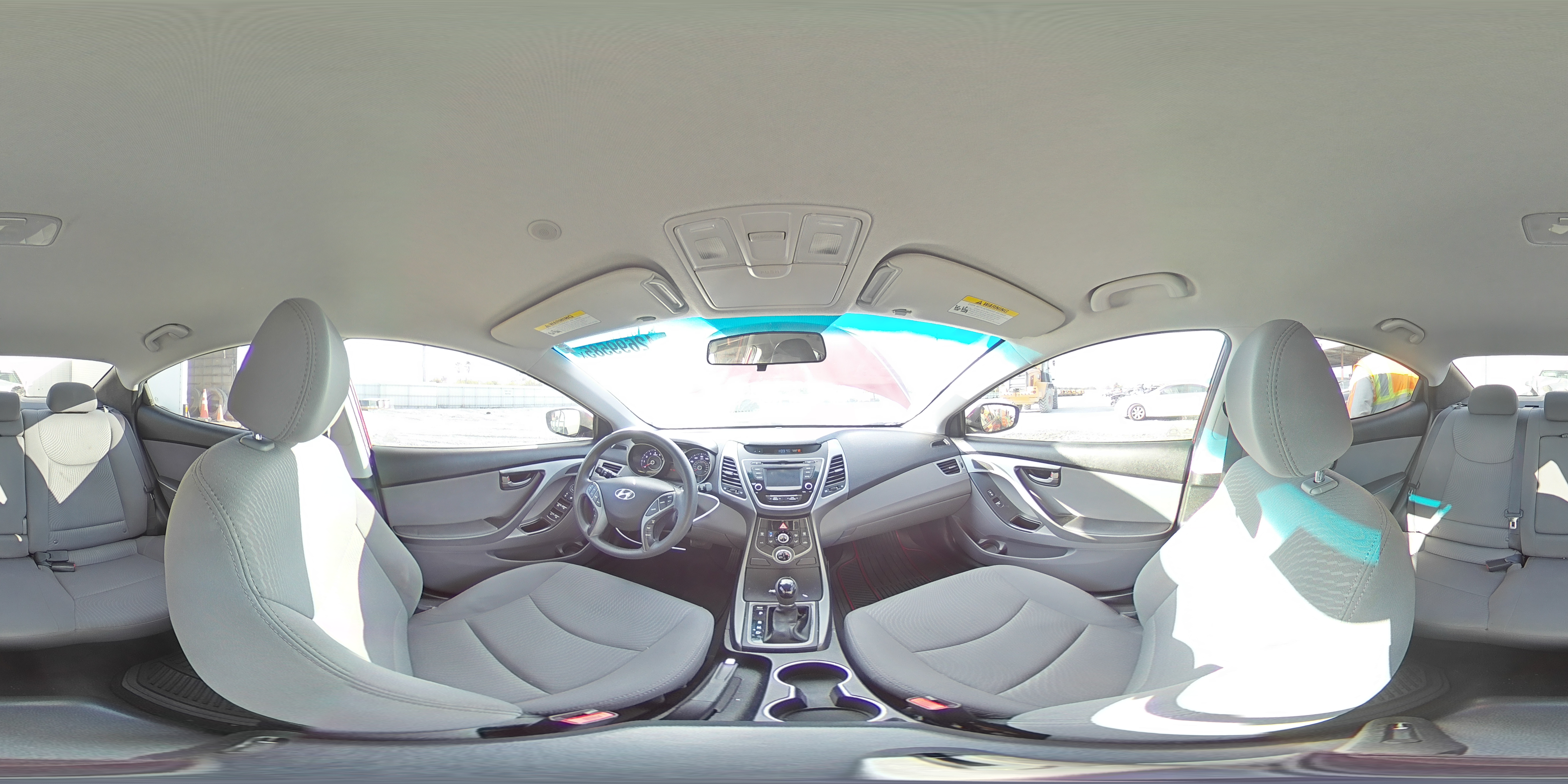 2015 Hyundai Elantra - Image 14