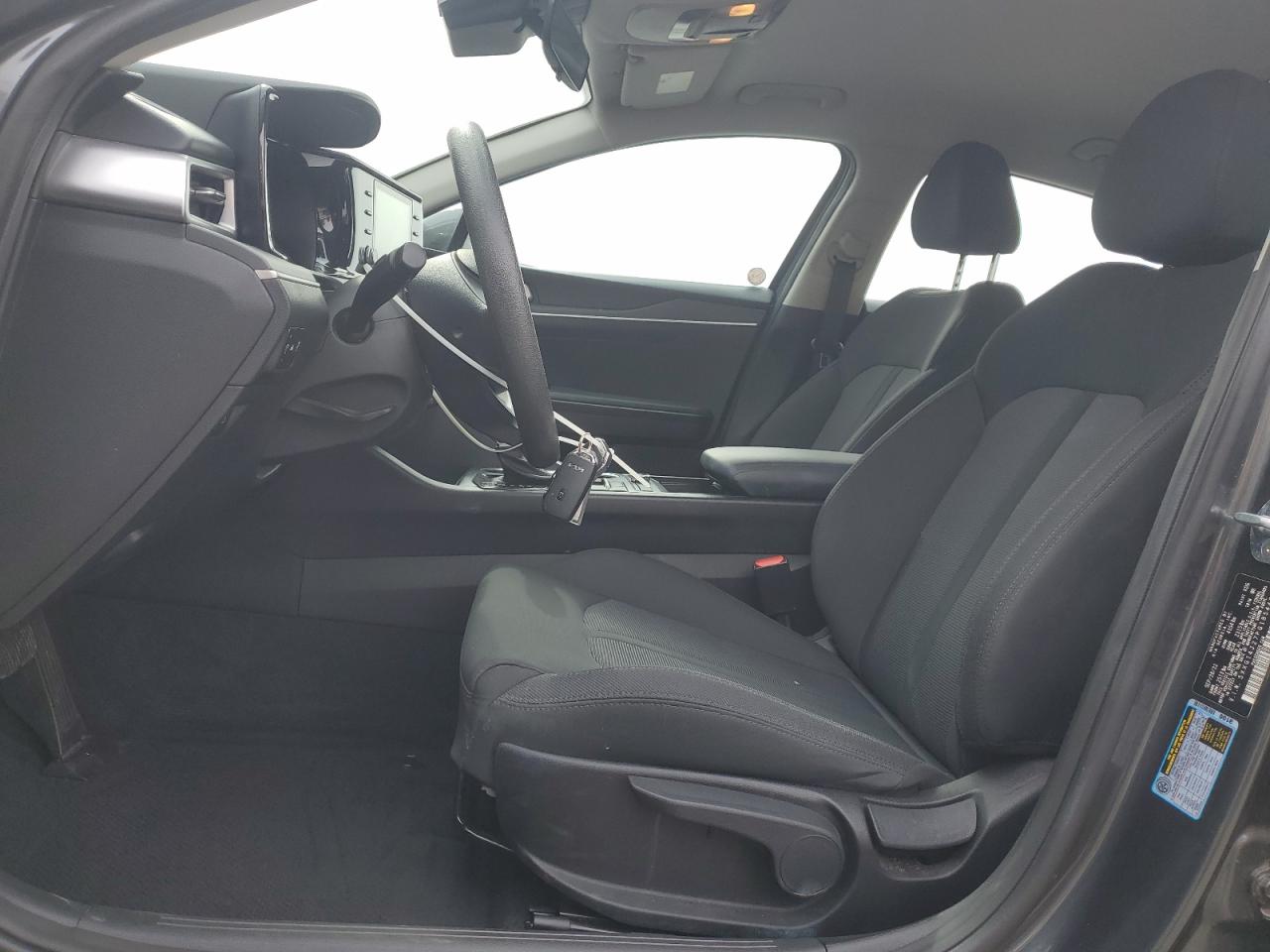2023 Kia K5 - Image 7