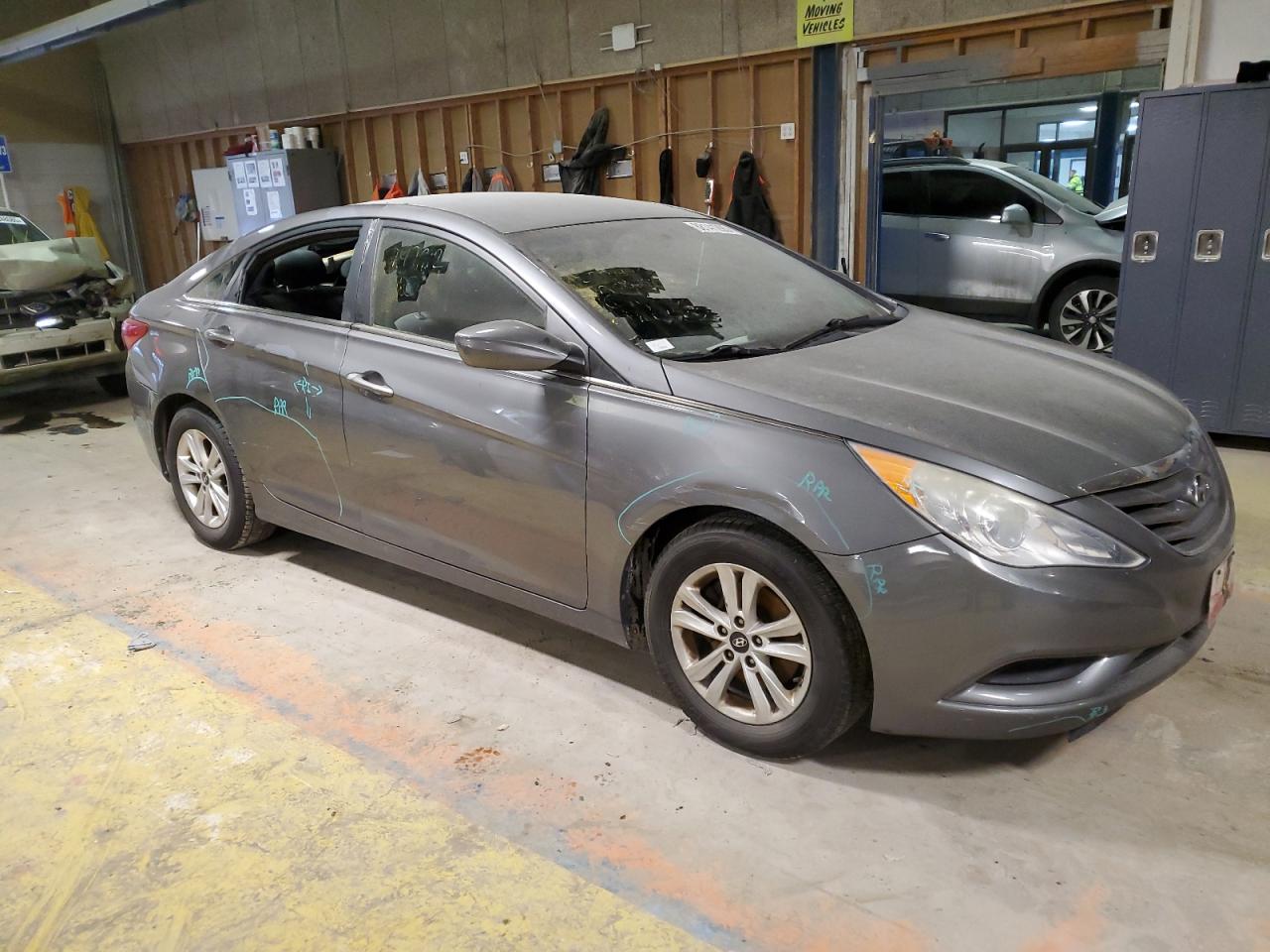 2013 Hyundai Sonata - Image 4