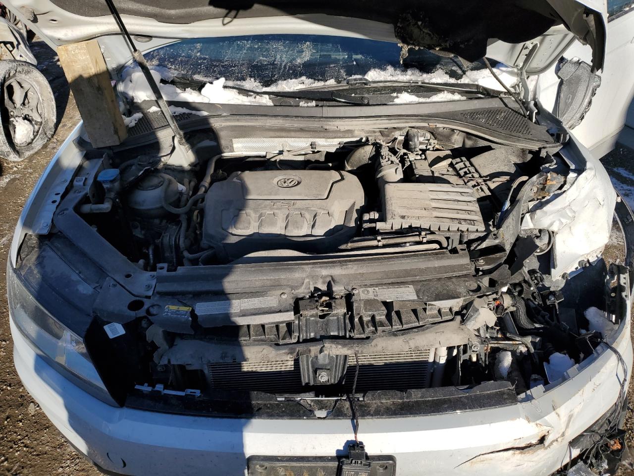 2018 Volkswagen Tiguan - Image 11