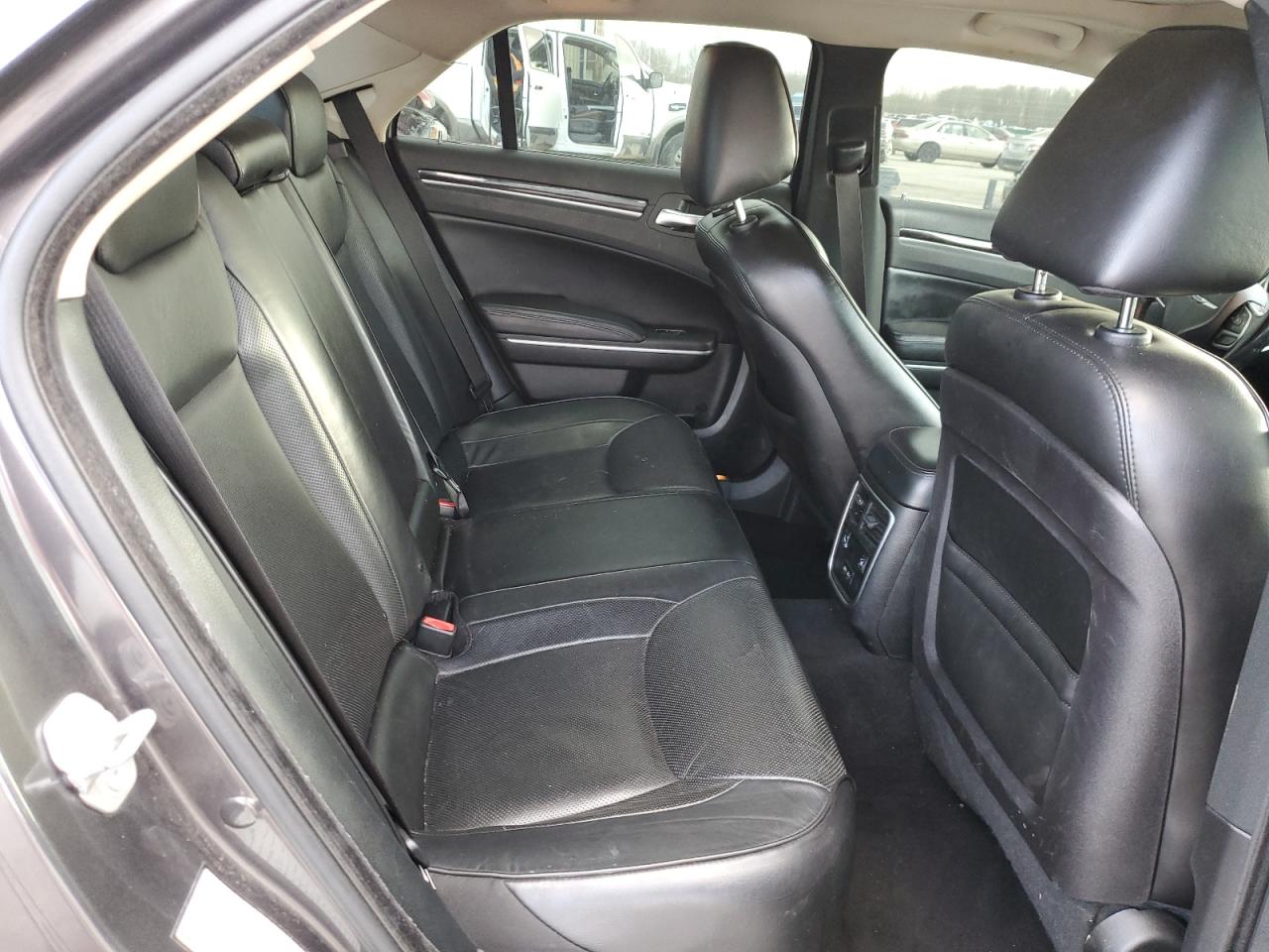 2019 Chrysler 300 Limited VIN: 2C3CCAEG1KH585691 Lot: 89188135