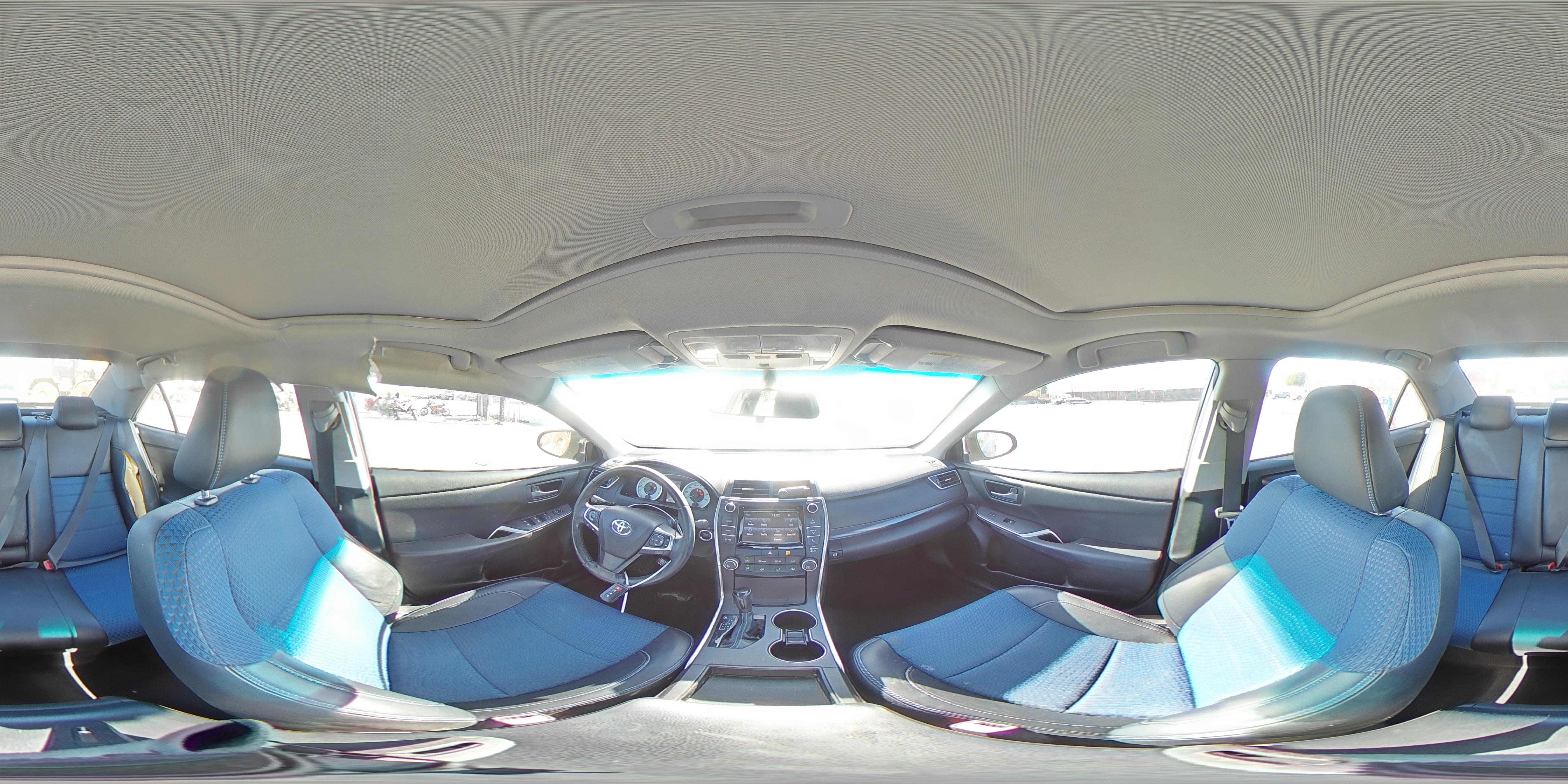 2016 Toyota Camry - Image 12