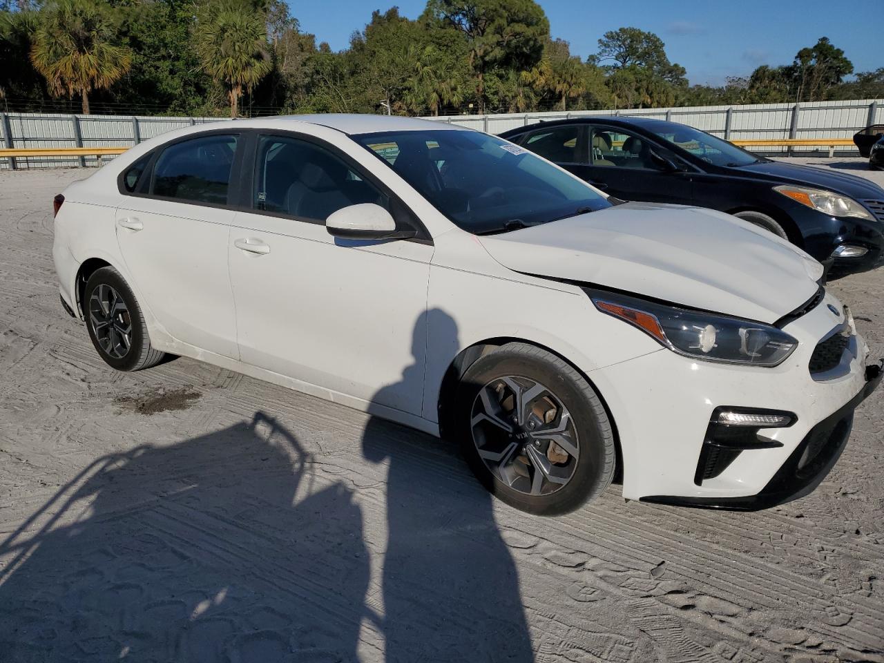 2019 Kia Forte - Image 4