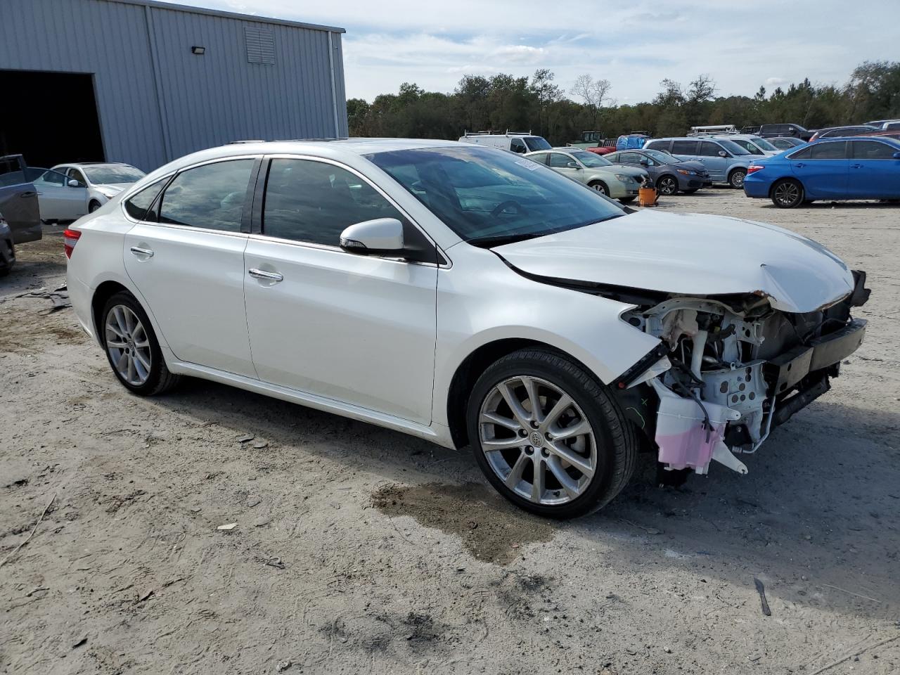 2013 Toyota Avalon - Image 4