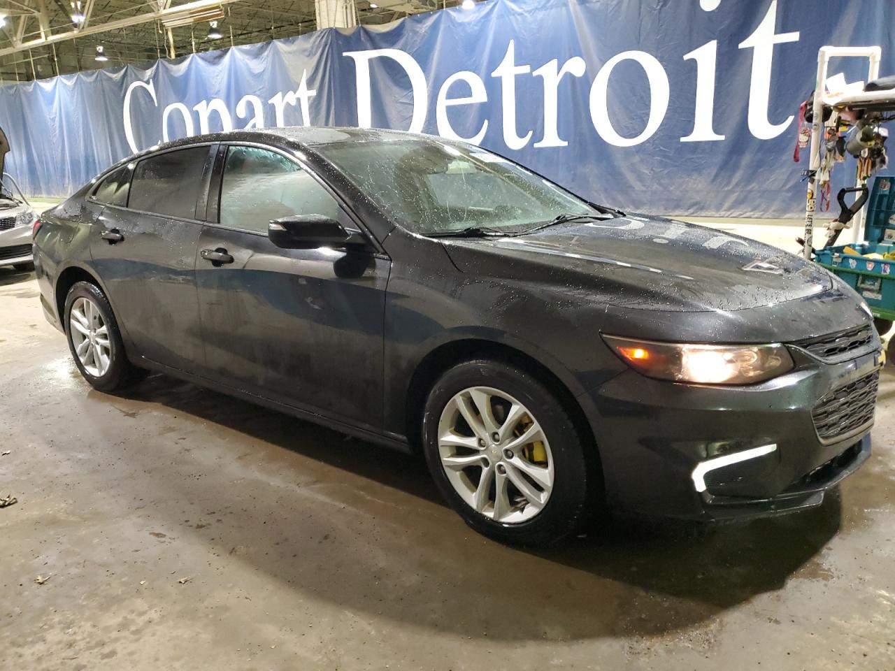 2017 Chevrolet Malibu - Image 4