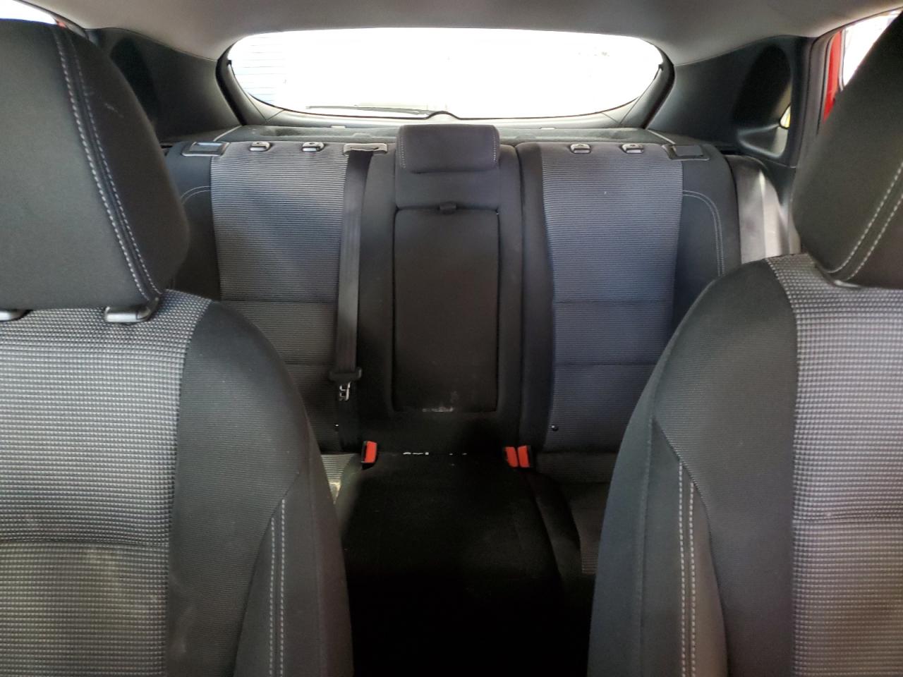 2016 Hyundai Elantra - Image 10
