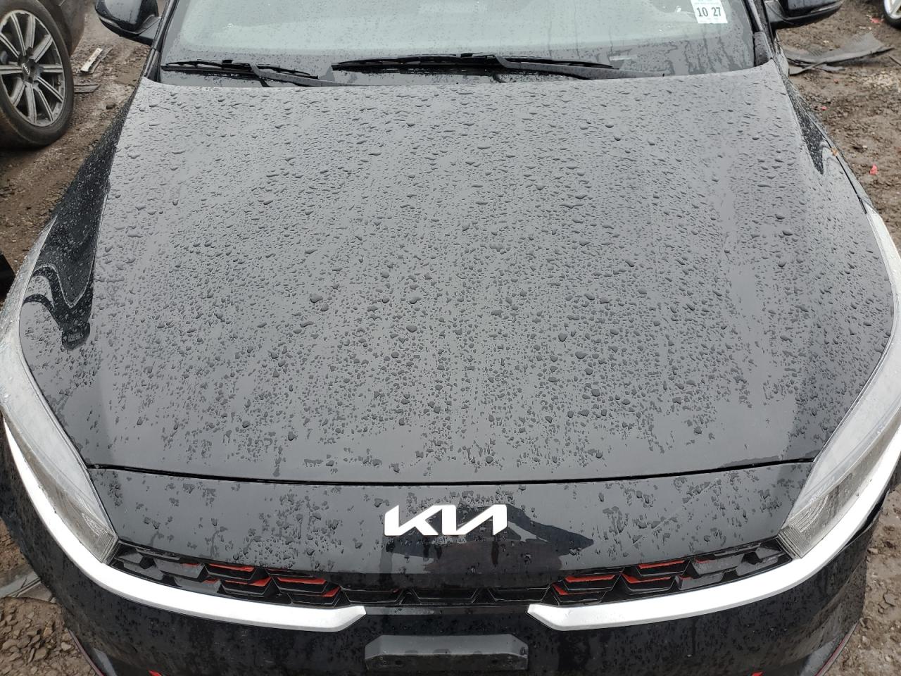 2023 Kia Forte - Image 11