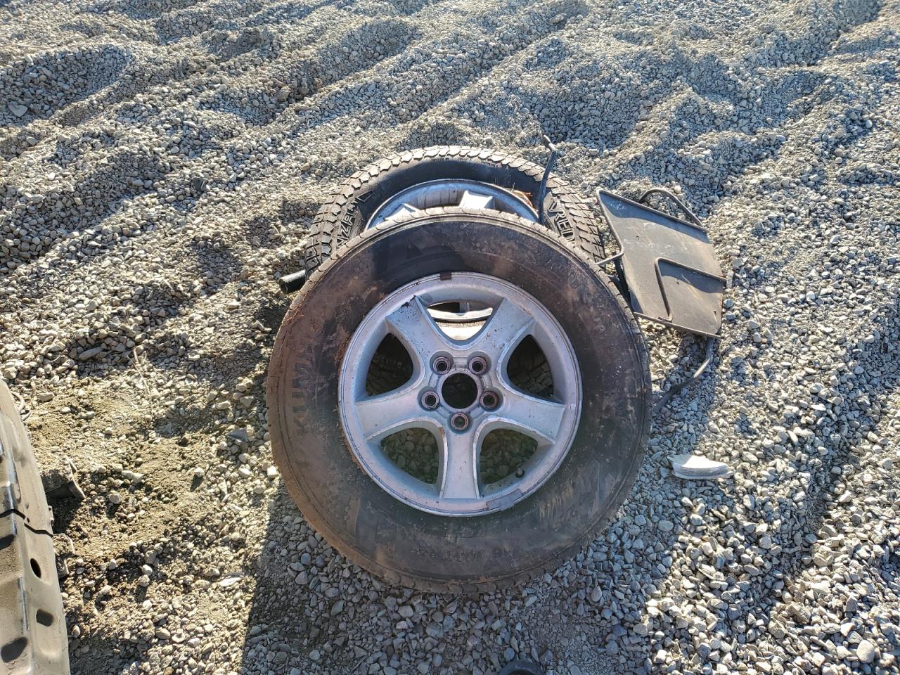 2002 Hyundai Santa Fe - Image 14