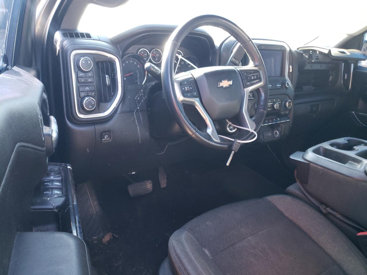2019 Chevrolet Silverado - Image 8