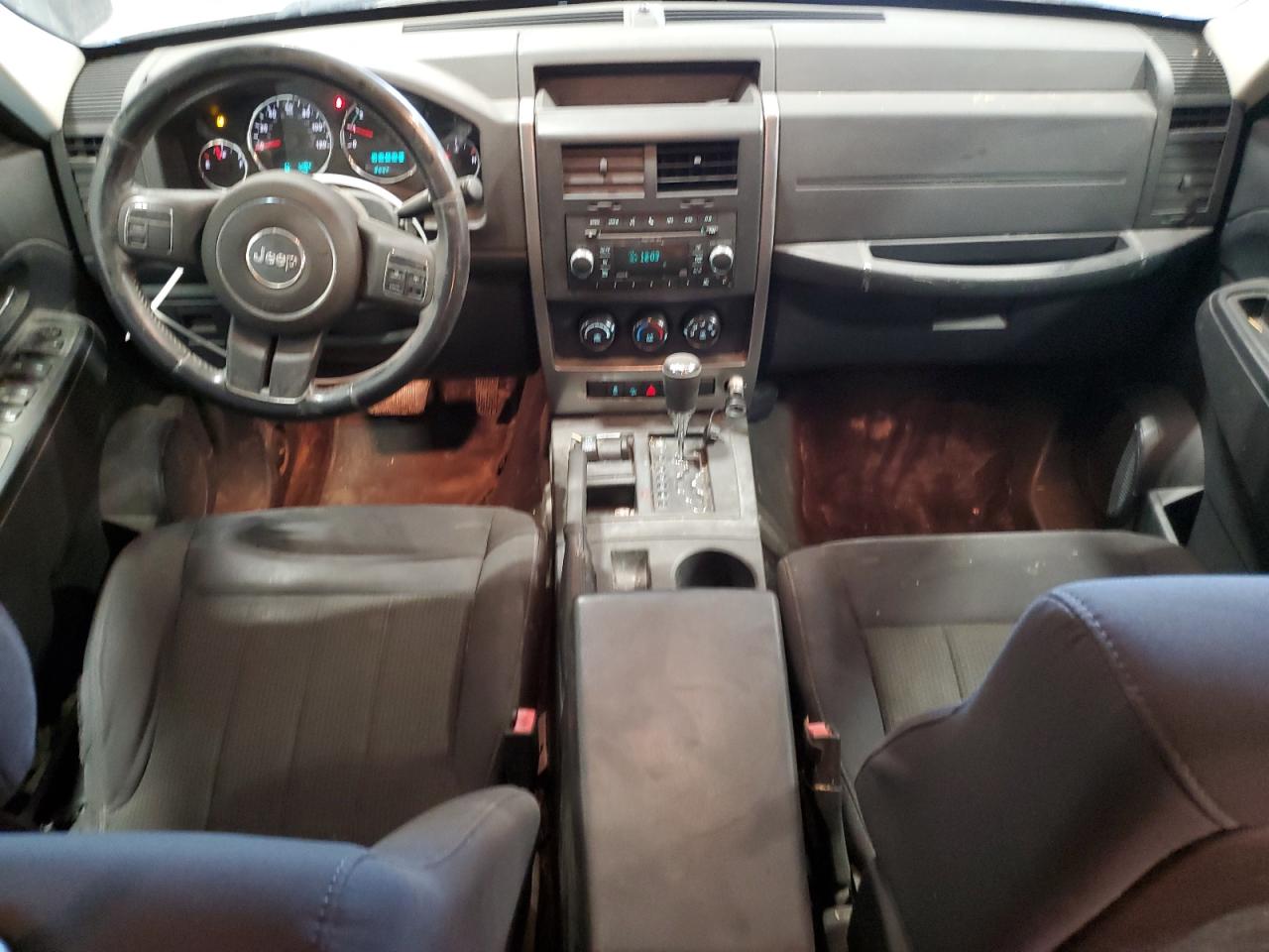 2011 Jeep Liberty (North America) - Image 8
