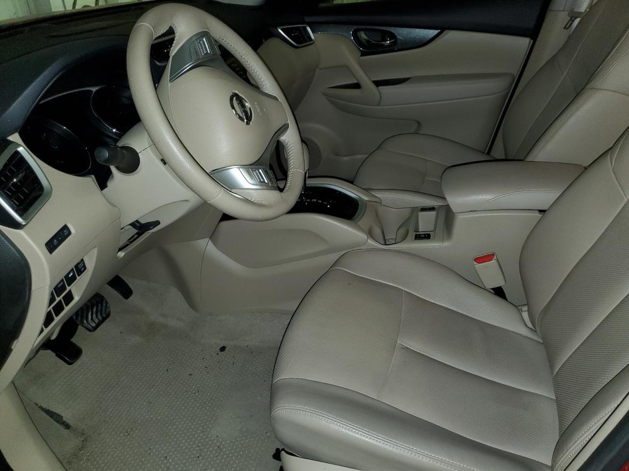 2015 Nissan Rogue - Image 7
