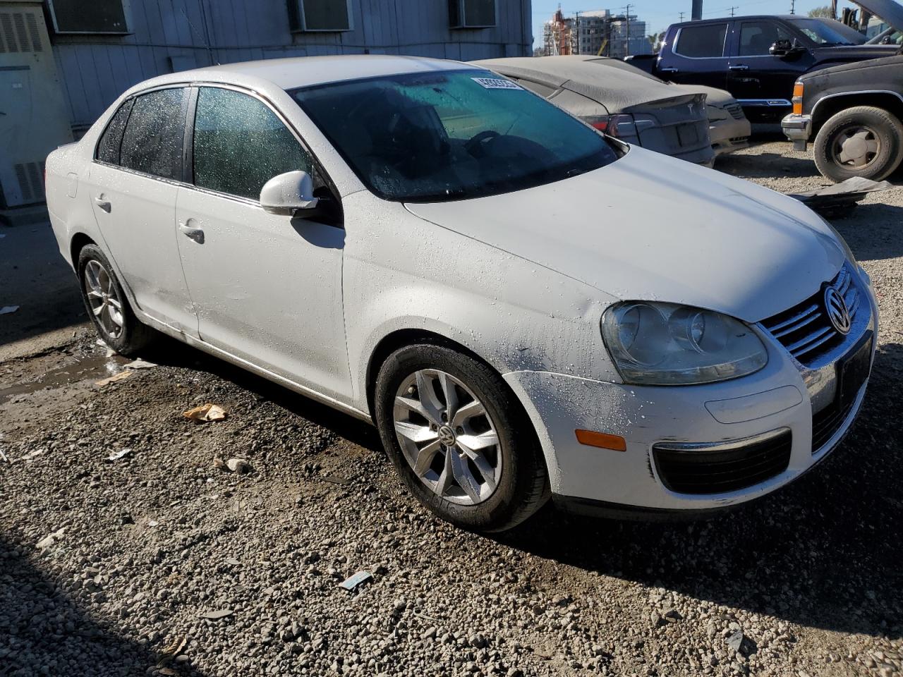 2009 Volkswagen Jetta - Image 4