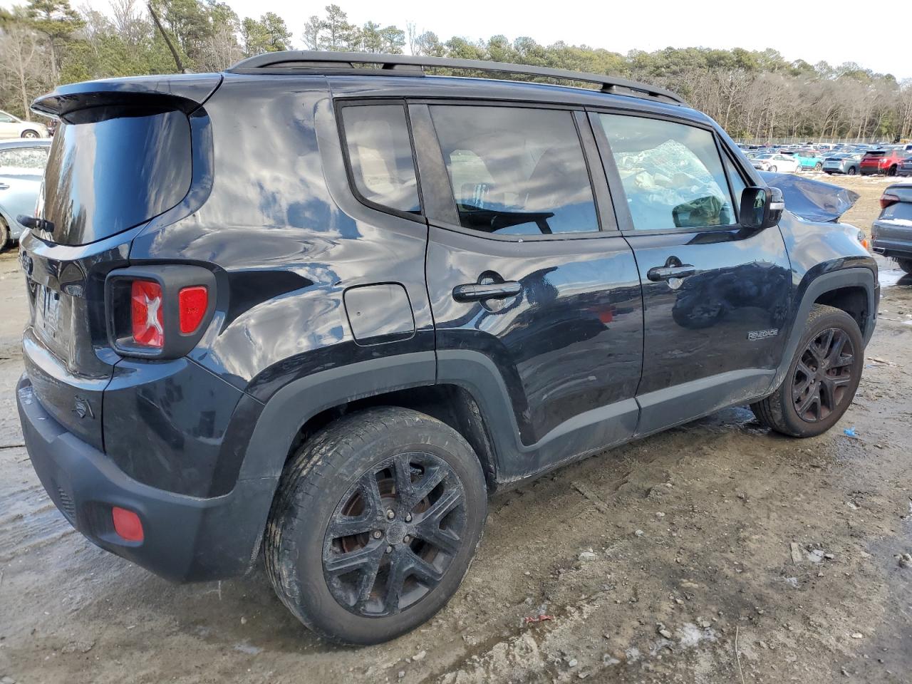2016 Jeep Renegade - Image 3