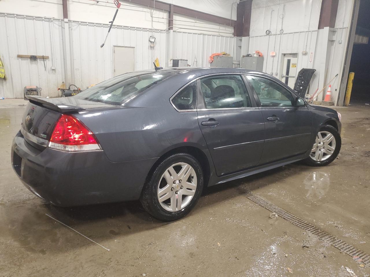 2011 Chevrolet Impala - Image 3