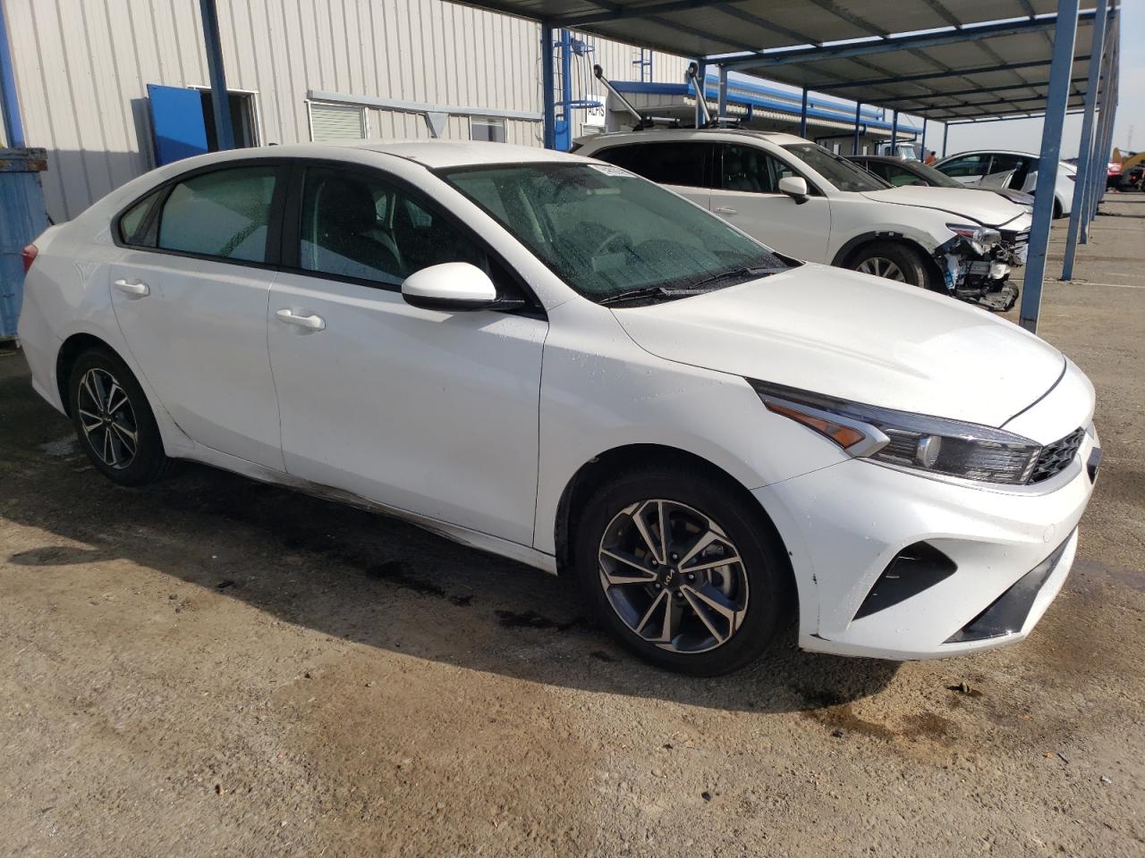 2023 Kia Forte - Image 4
