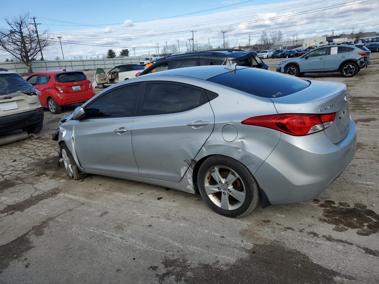 2013 Hyundai Elantra - Image 2