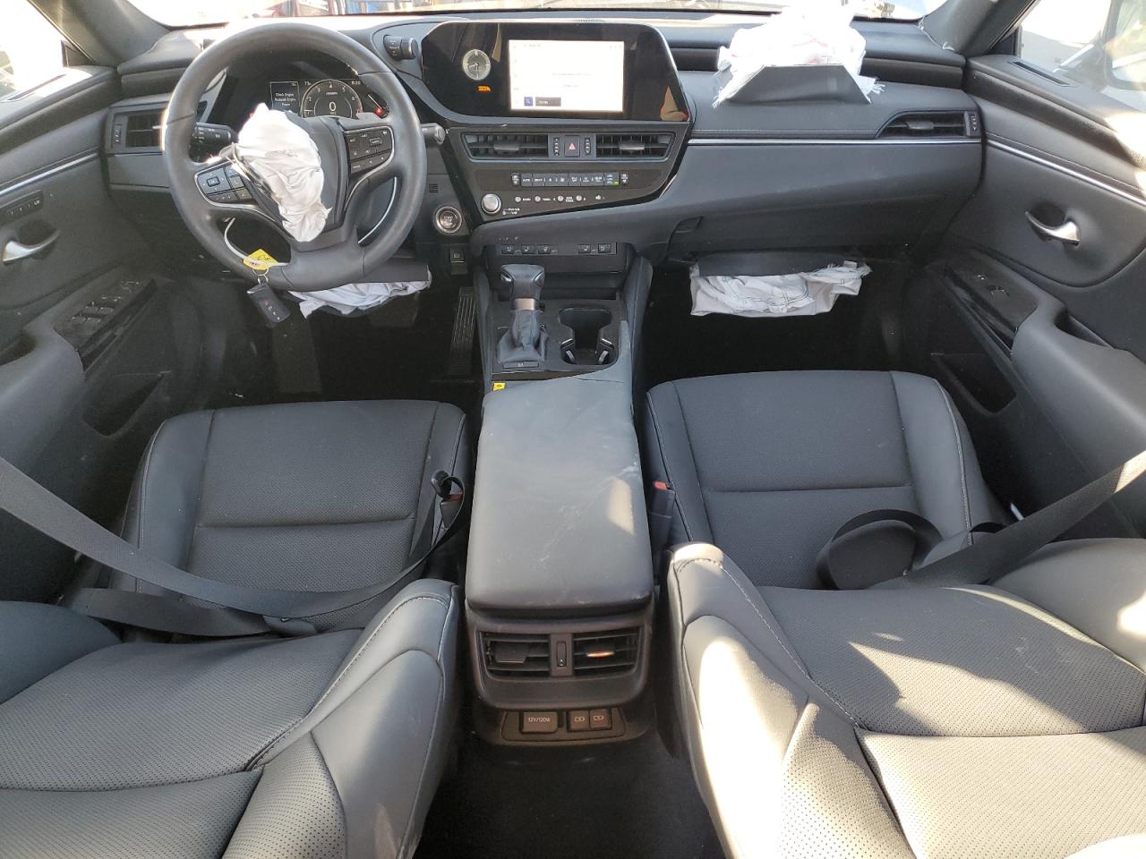 2023 Lexus ES - Image 8