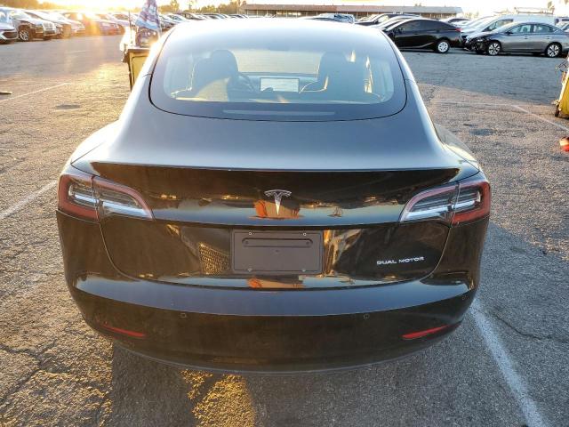  TESLA MODEL 3 2021 Чорний