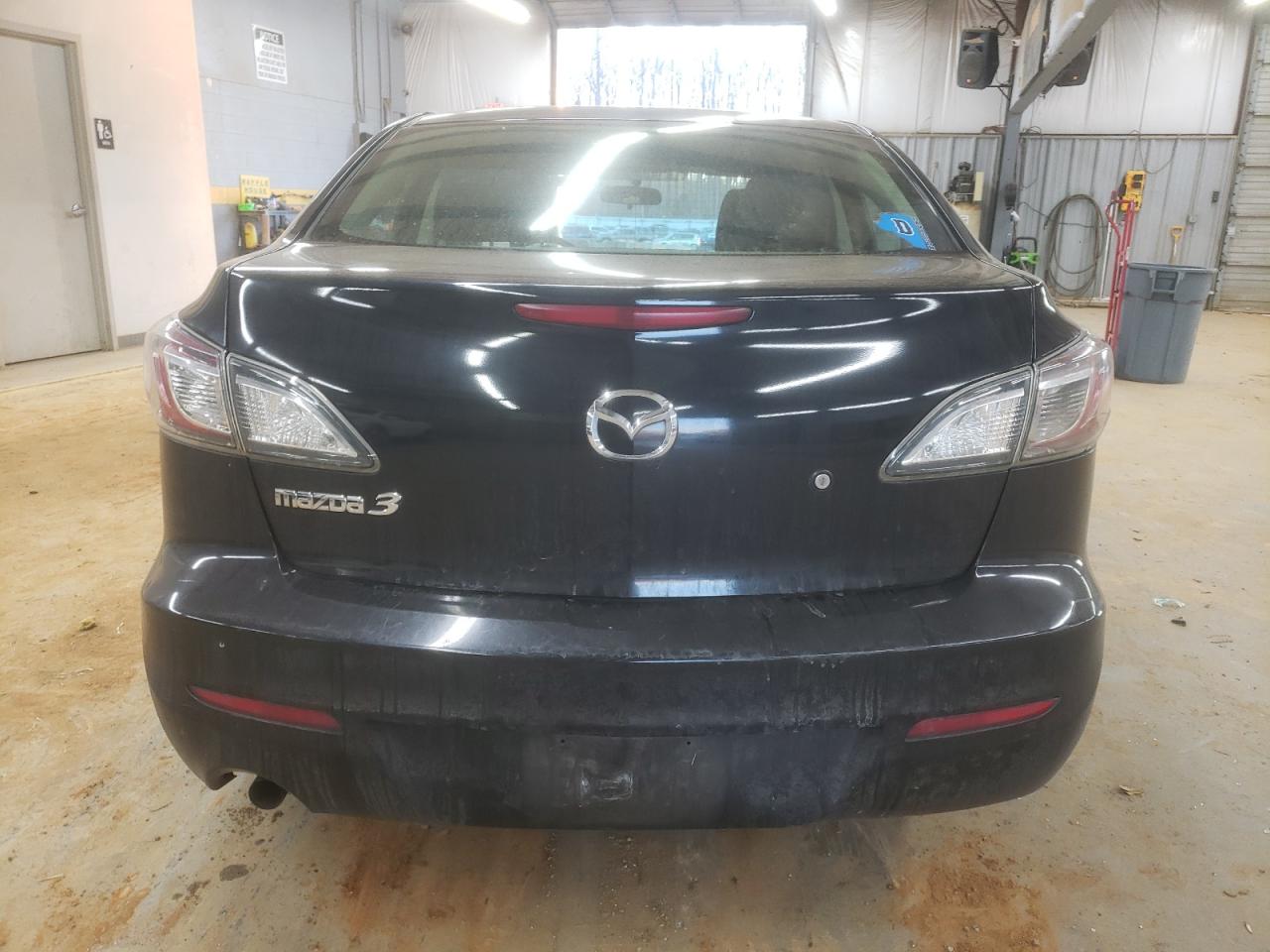 2013 Mazda 3 - Image 6