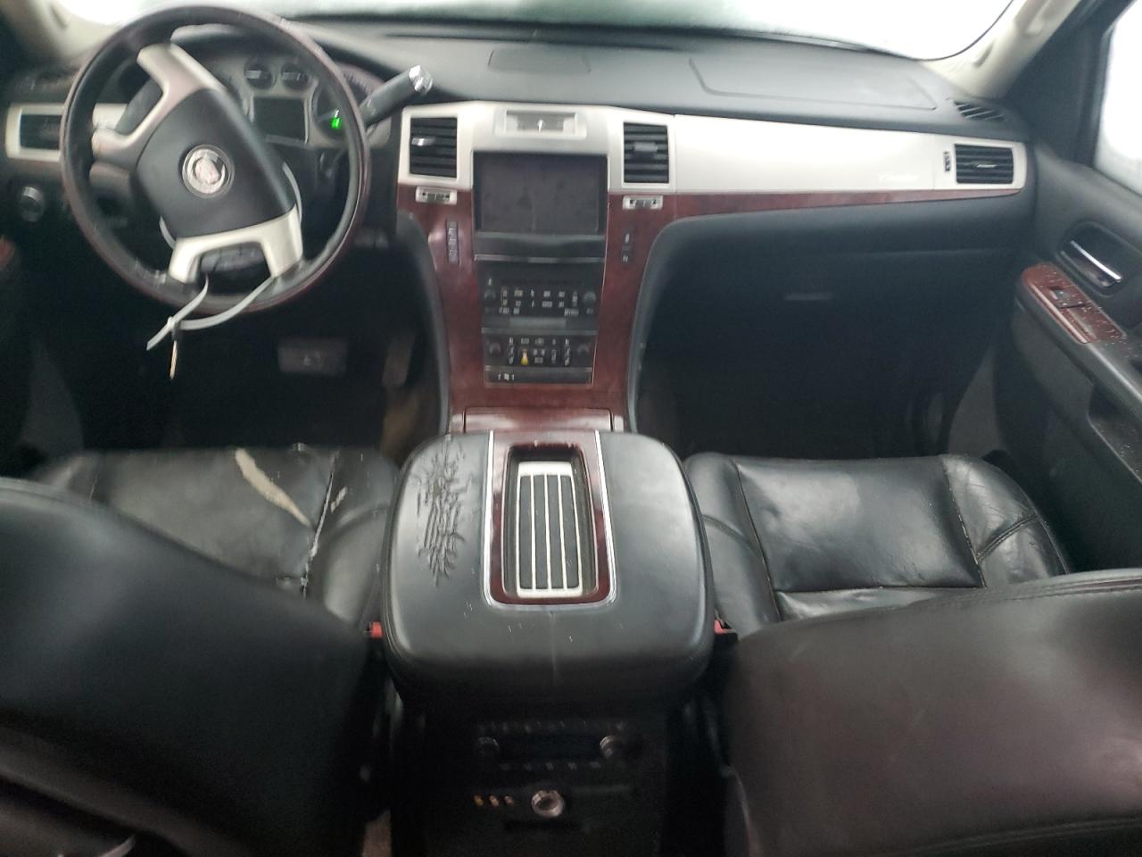 2013 Cadillac Escalade - Image 8