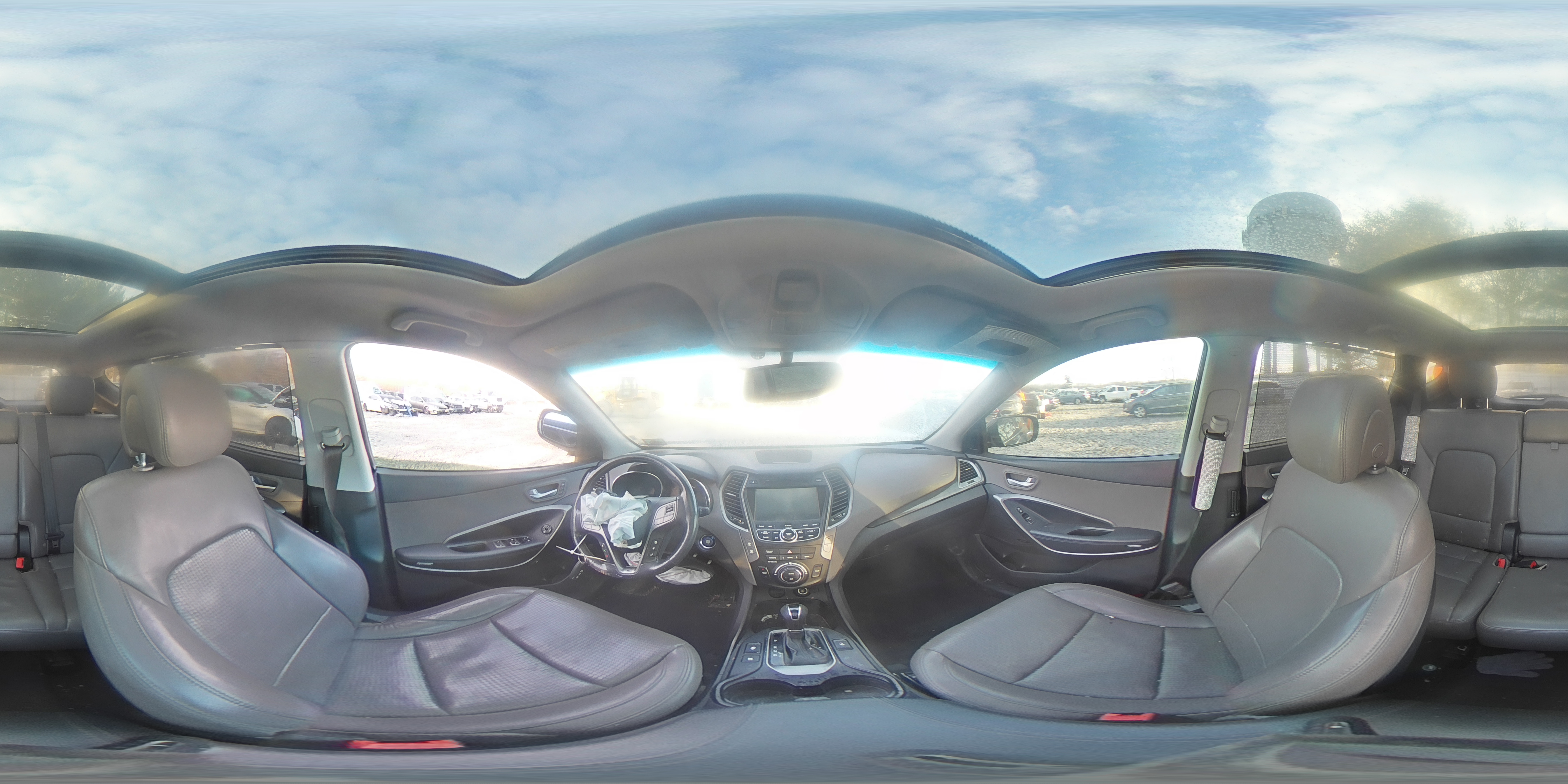 2014 Hyundai Santa Fe - Image 13
