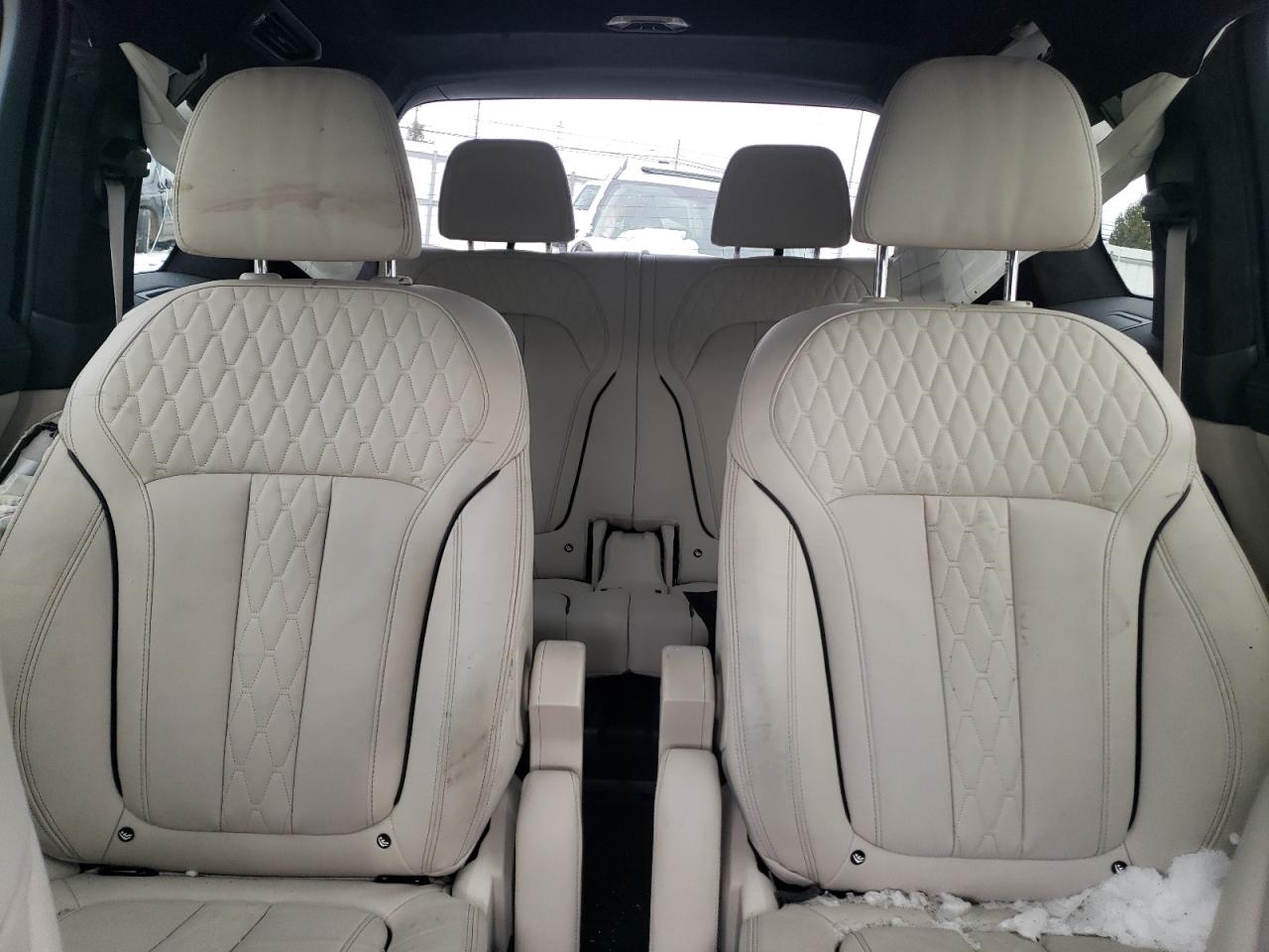 2024 BMW X7 - Image 10