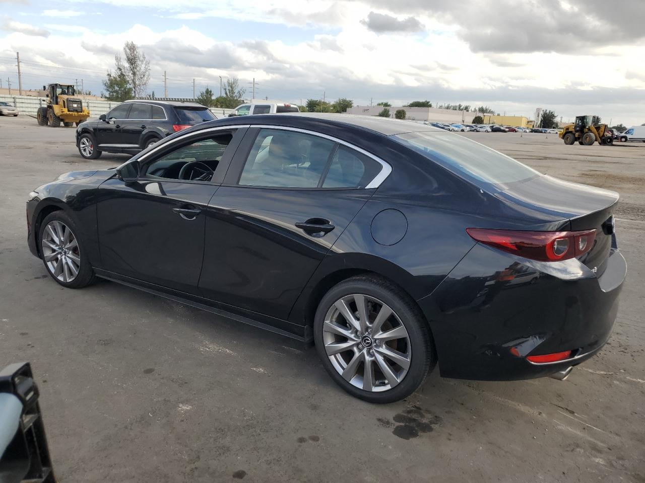 2022 Mazda 3 - Image 2