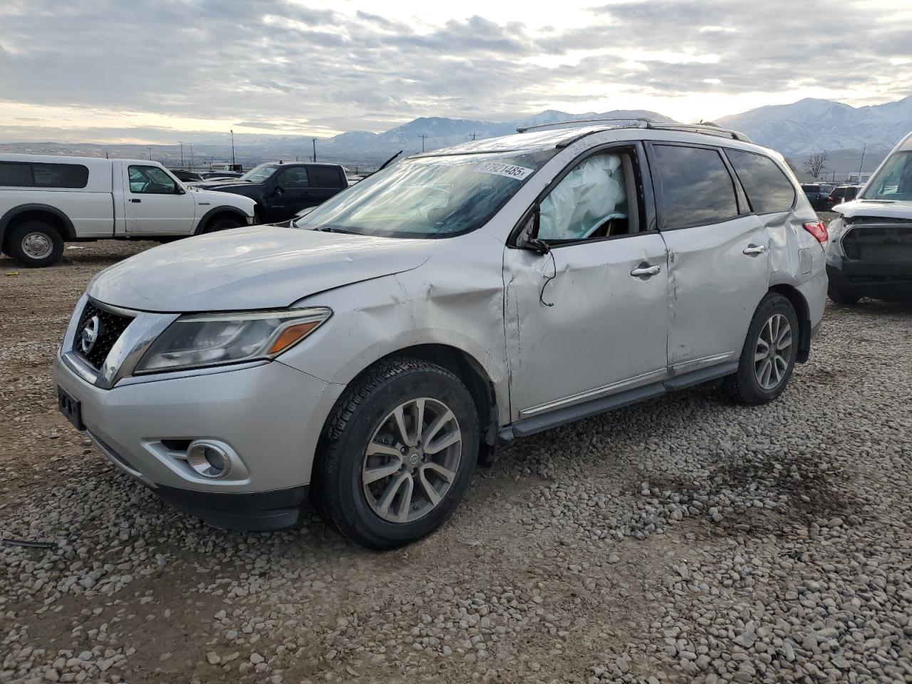 2015 Nissan Pathfinder - Image 1
