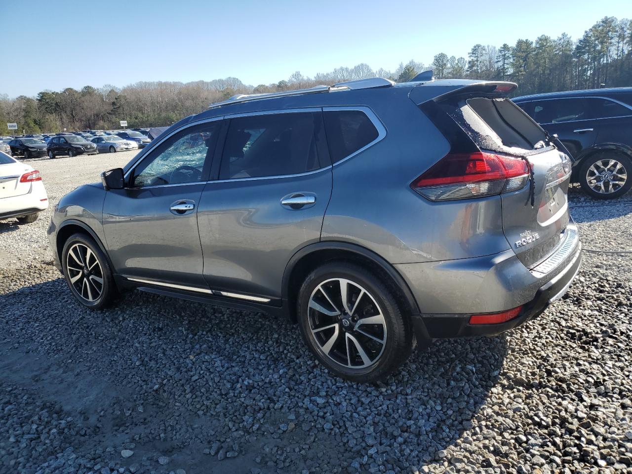 2018 Nissan Rogue - Image 2